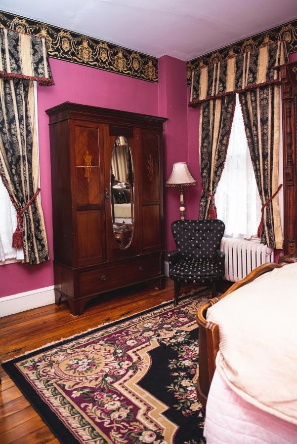 Faunbrook Bed & Breakfast (Adults Only) West Chester Exterior photo